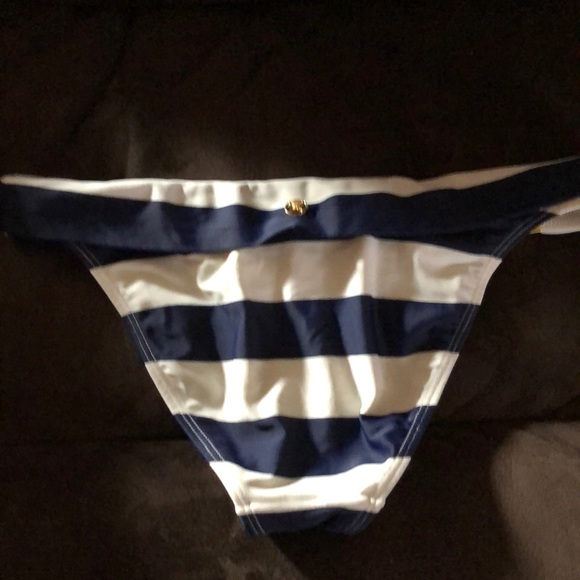 VS bathing suit bottoms - Picture 2 of 2